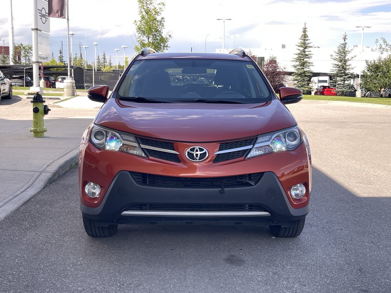Toyota RAV4  2015 à Calgary, Alberta