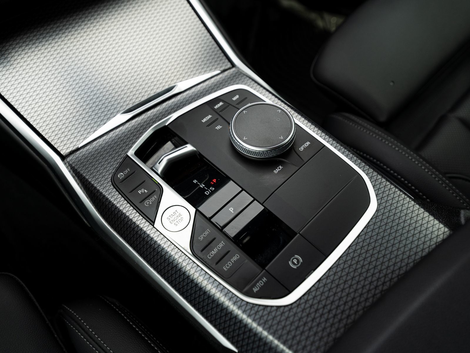 2023 BMW 3 Series 330i xDrive-12