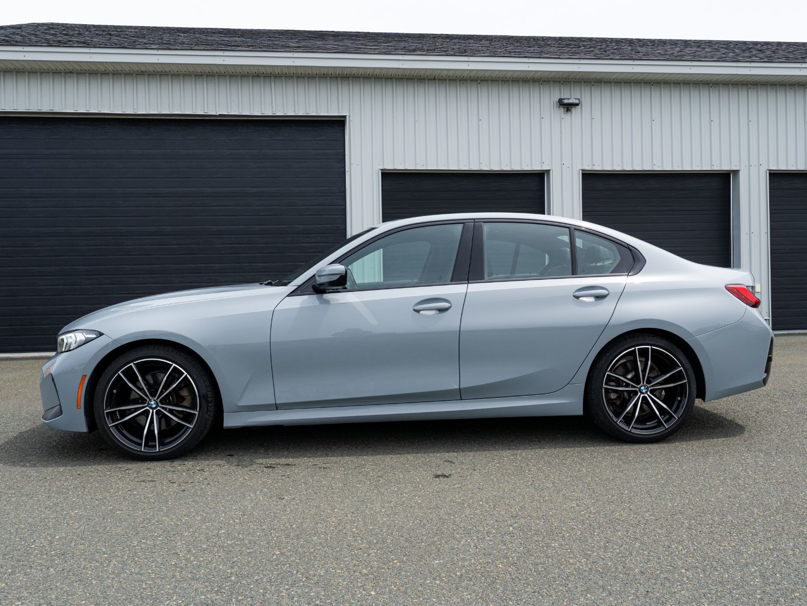 2023 BMW 3 Series 330i xDrive-2