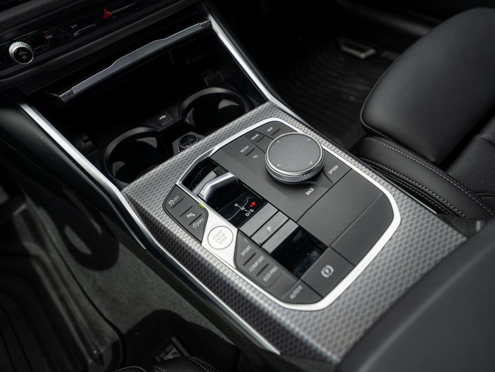 2024 BMW 3 Series 330i xDrive-12