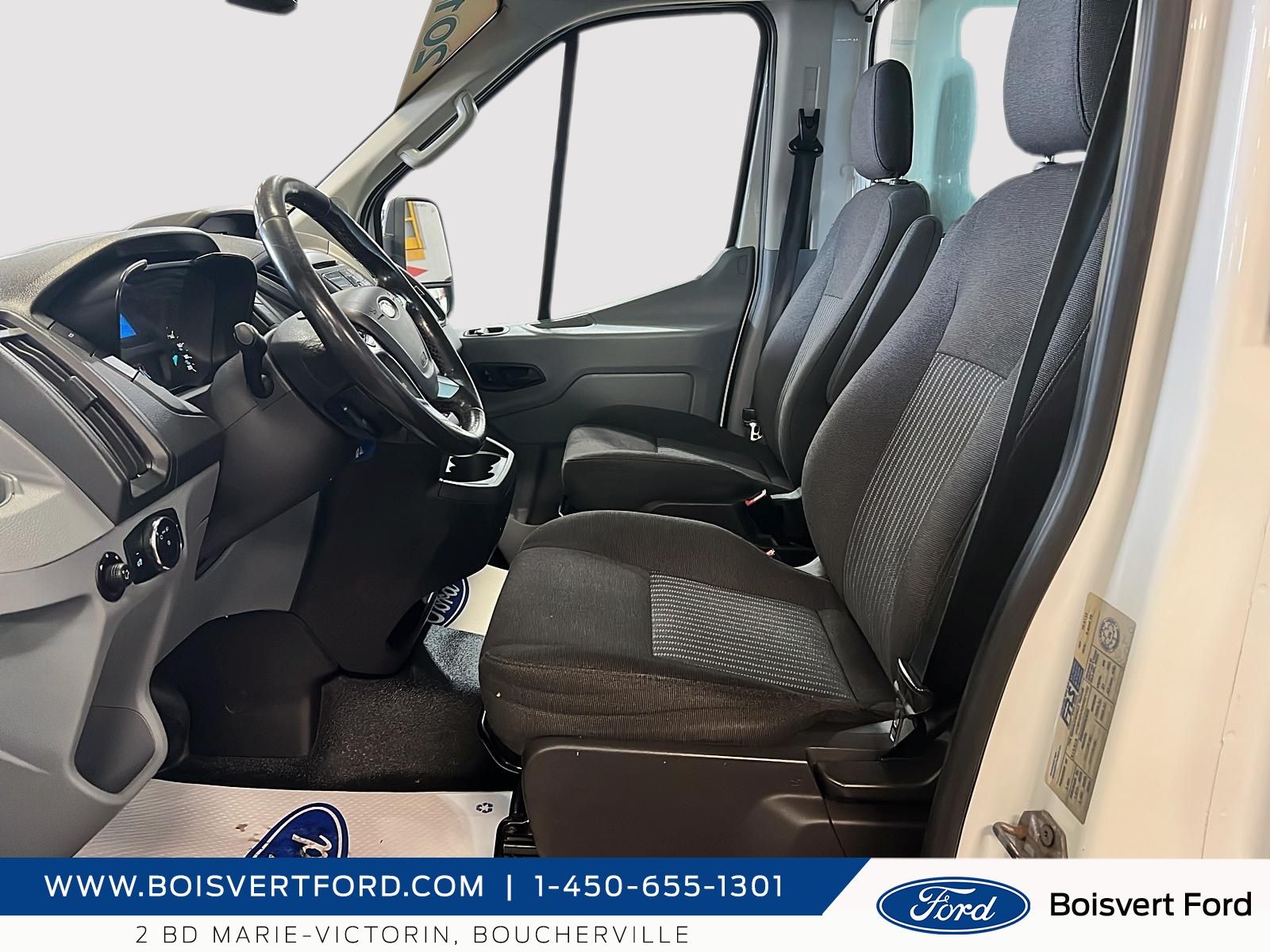 Photo Ford Transit Chassis Cab T-350 156 po PNBV de 9 900 lb RARJ 2016 #8