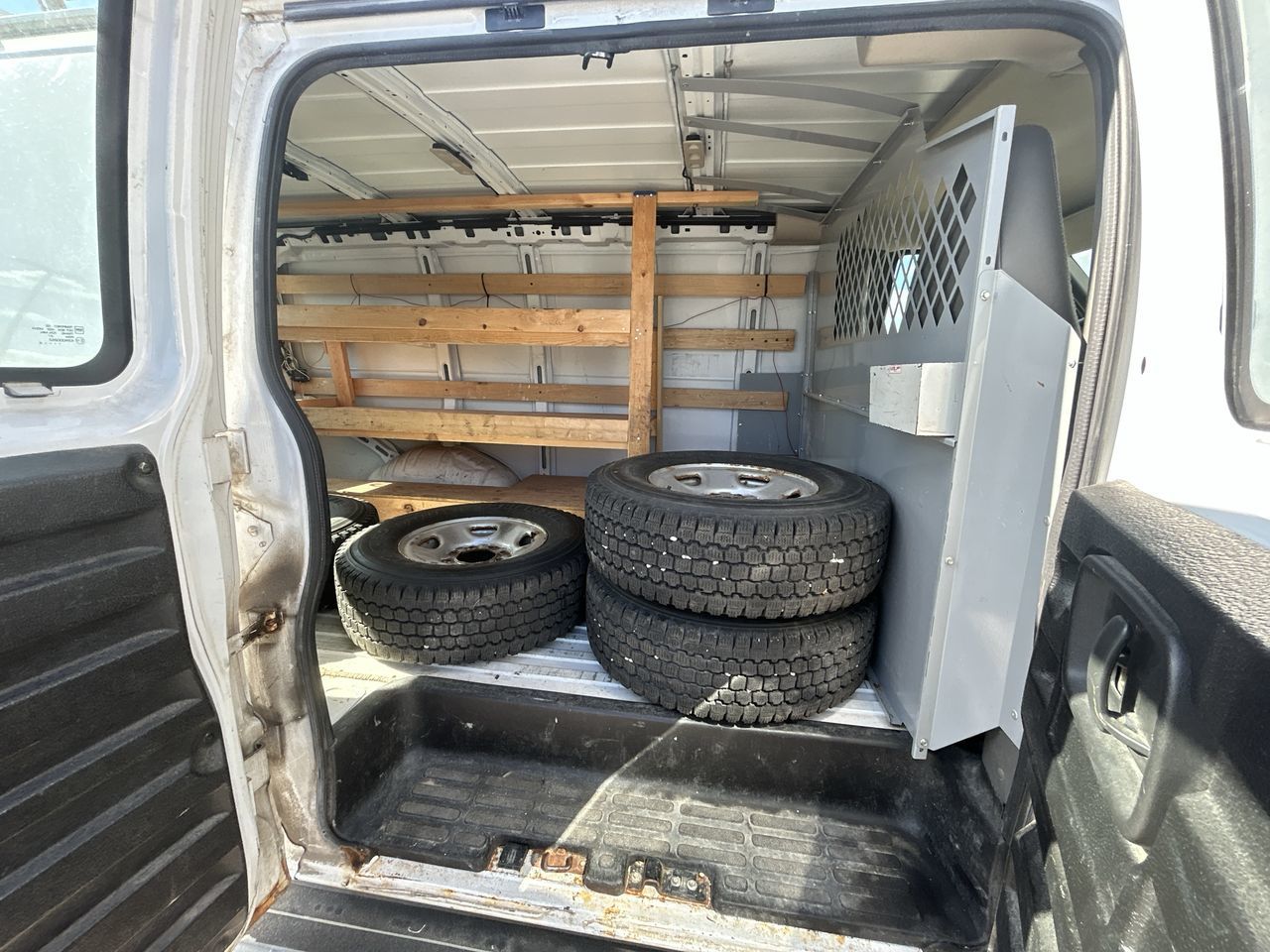 2015 GMC Savana Cargo 2500