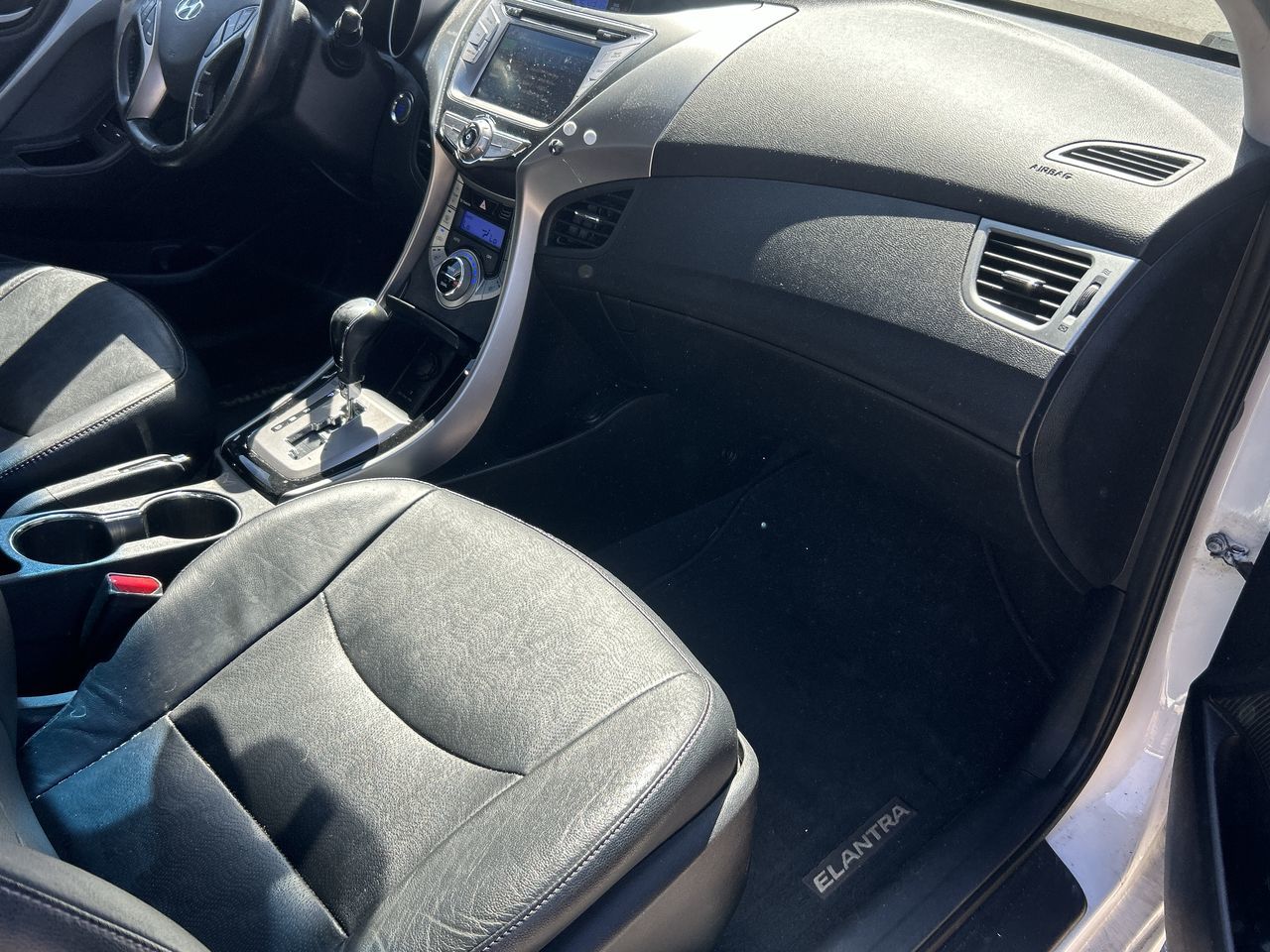 Hyundai Elantra  2013 à Bolton, Ontario