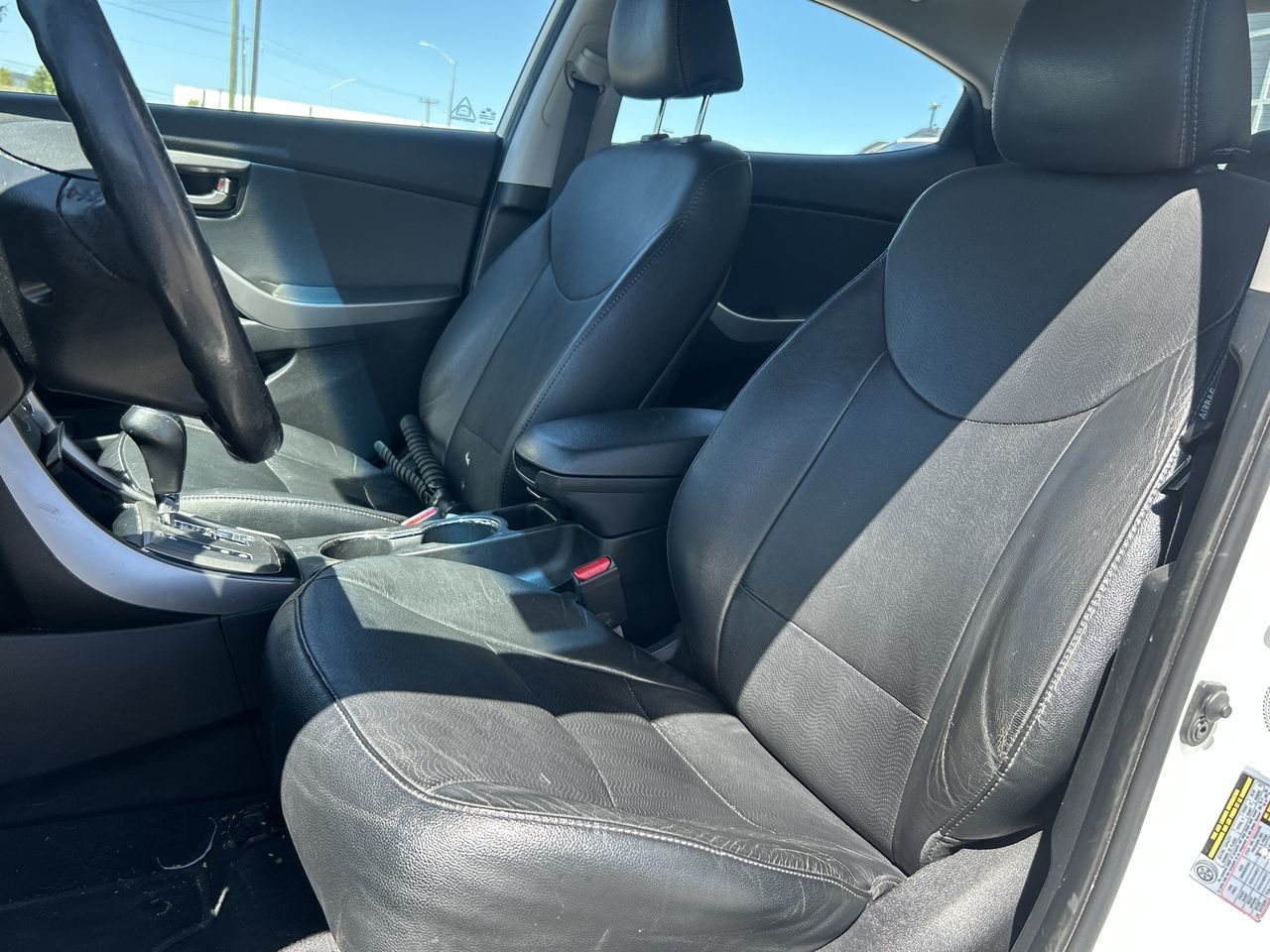 Hyundai Elantra  2013 à Bolton, Ontario