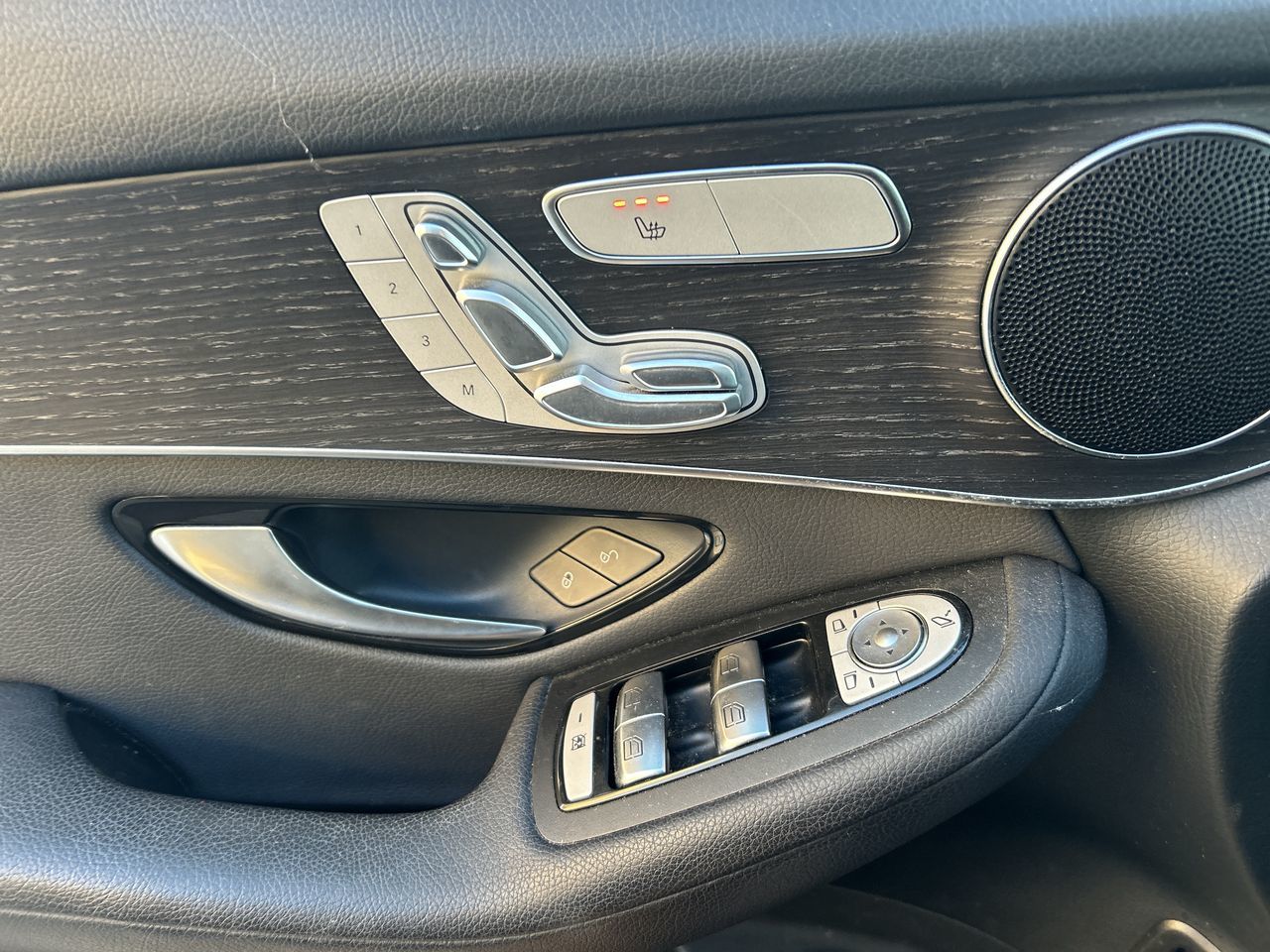 2020 Mercedes-Benz GLC300