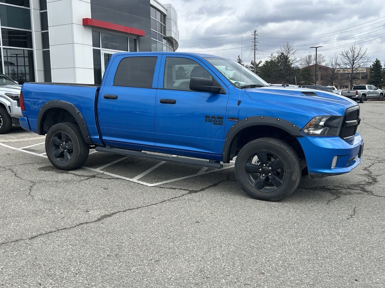 2023 Ram RAM 1500 Classic Crew Cab 4x4 (DS)