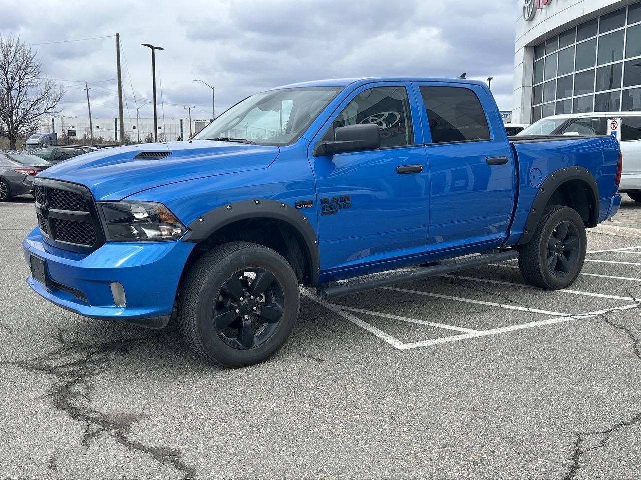 2023 Ram RAM 1500 Classic Crew Cab 4x4 (DS)