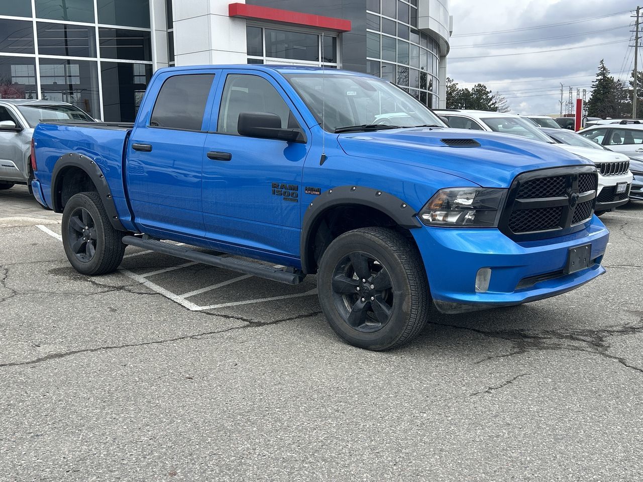 2023 Ram RAM 1500 Classic Crew Cab 4x4 (DS)