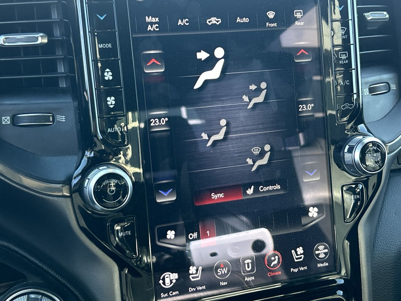 2019 Ram RAM 1500 Crew Cab 4x4 (dt)