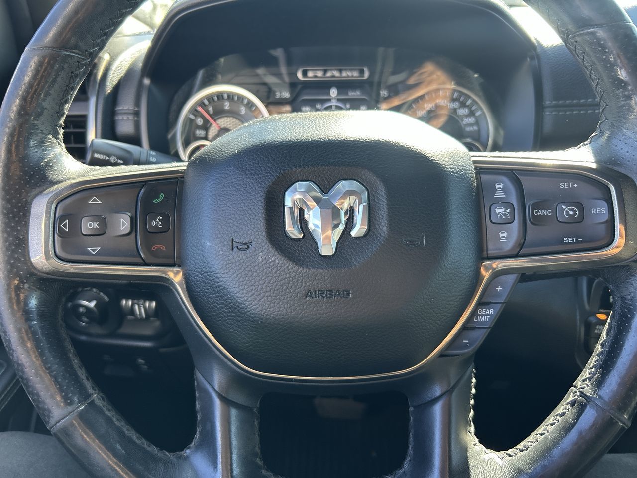 2019 Ram RAM 1500 Crew Cab 4x4 (dt)