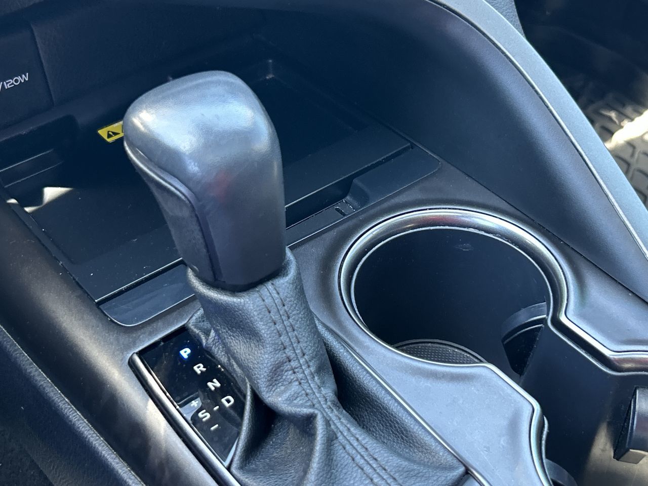2022 Toyota Camry Hybrid in Bolton, Ontario