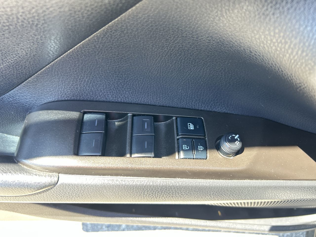 2022 Toyota Camry Hybrid in Bolton, Ontario