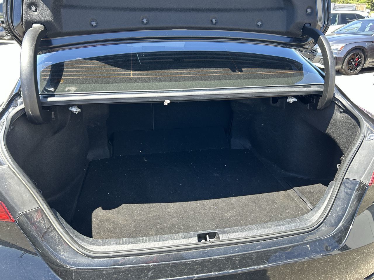 2022 Toyota Camry Hybrid in Bolton, Ontario