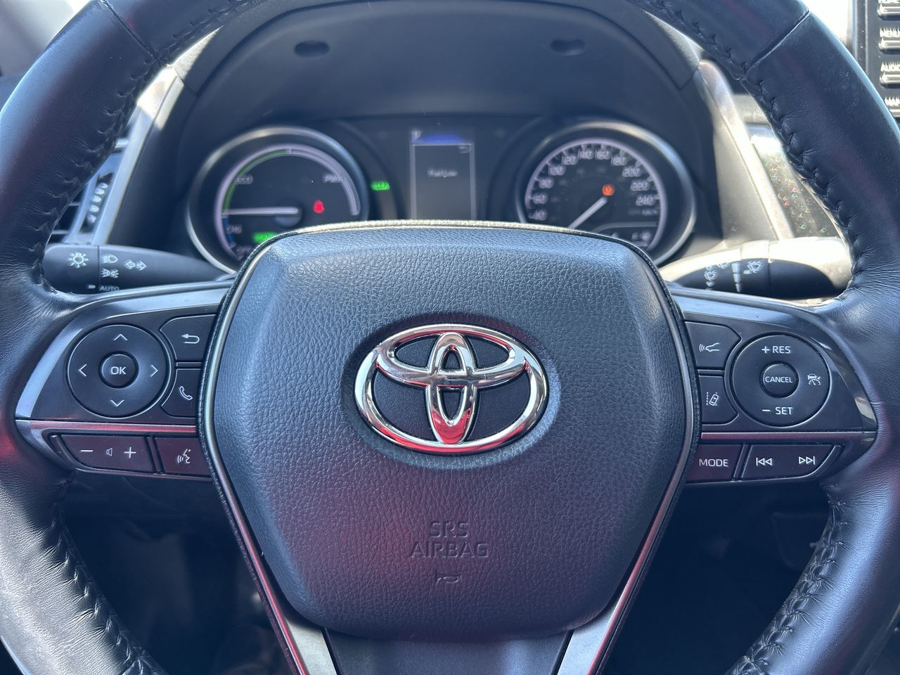 2022 Toyota Camry Hybrid in Bolton, Ontario