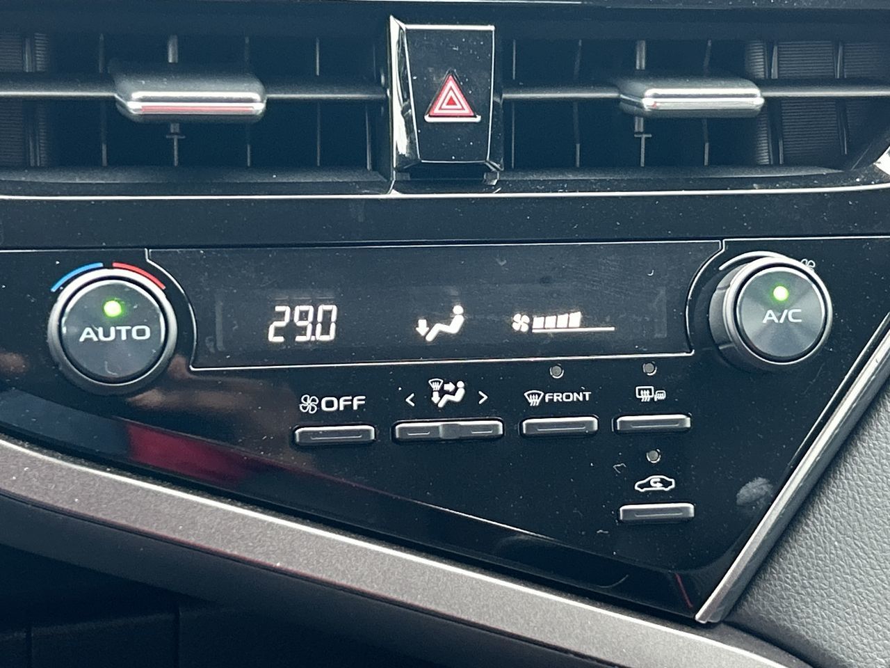 Toyota Camry  2024 à Bolton, Ontario