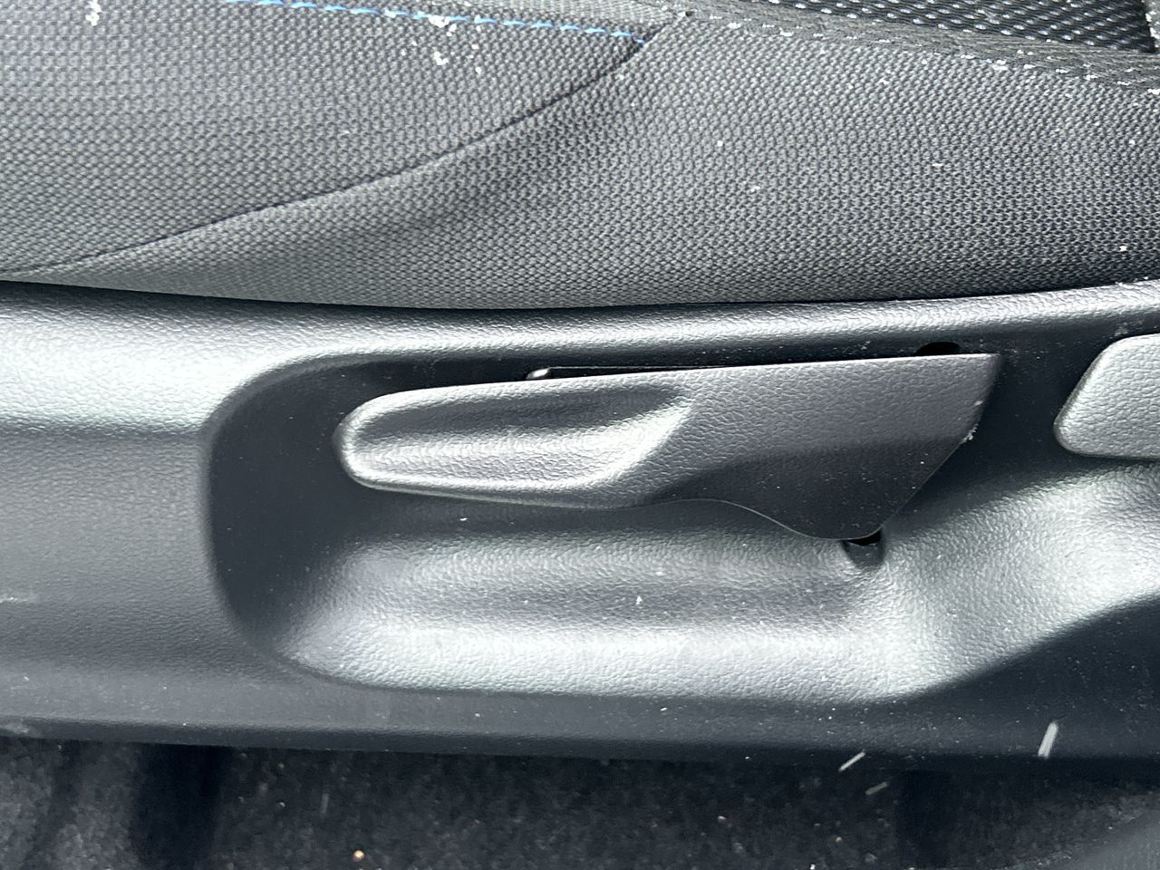 Toyota Corolla Cross Hybrid  2025 à Bolton, Ontario