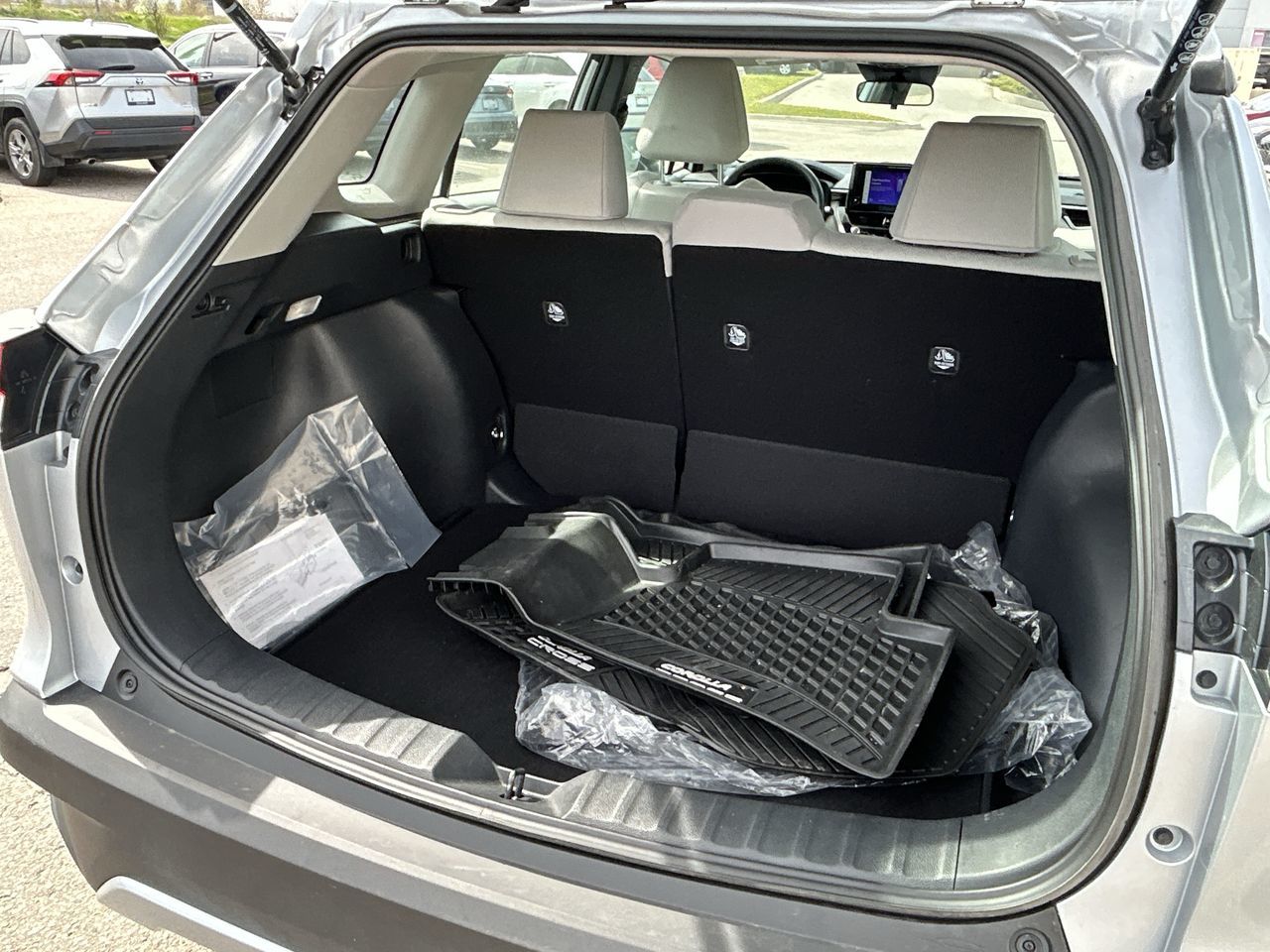 Toyota COROLLA CROSS  2024 à Bolton, Ontario