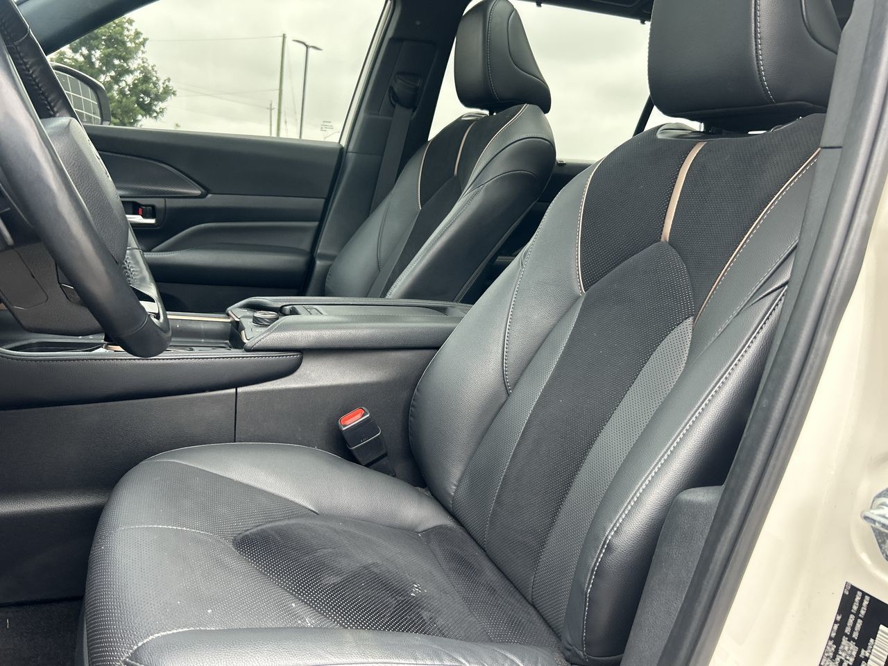 2024 Toyota GRAND HIGHLANDER HYB