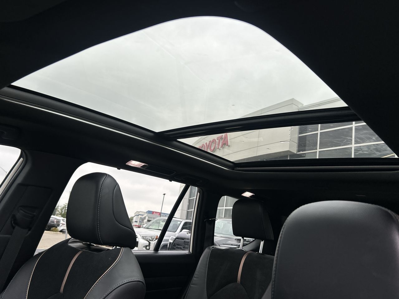 2024 Toyota GRAND HIGHLANDER HYB