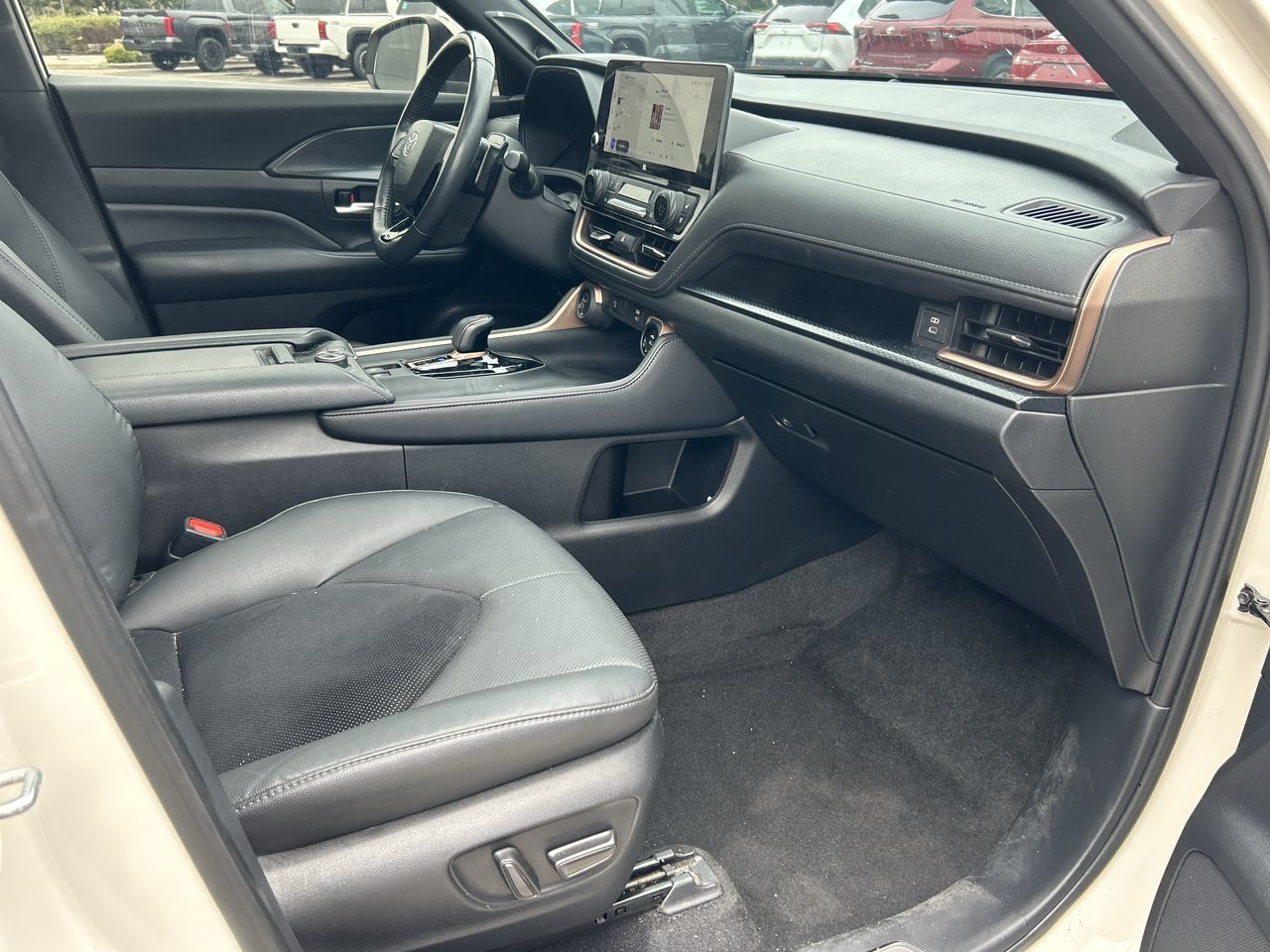 2024 Toyota GRAND HIGHLANDER HYB