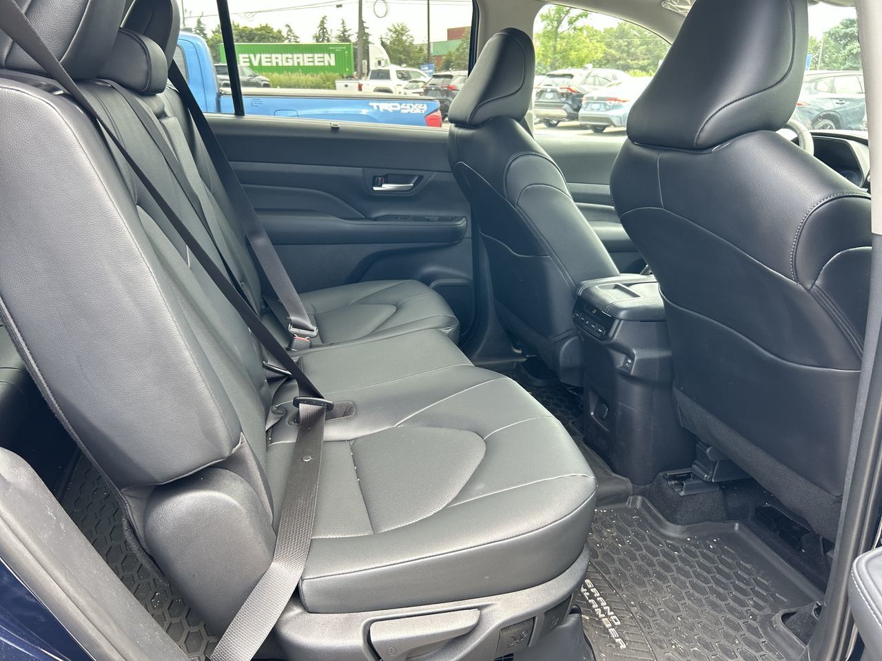 2025 Toyota GRAND HIGHLANDER HYB in Bolton, Ontario