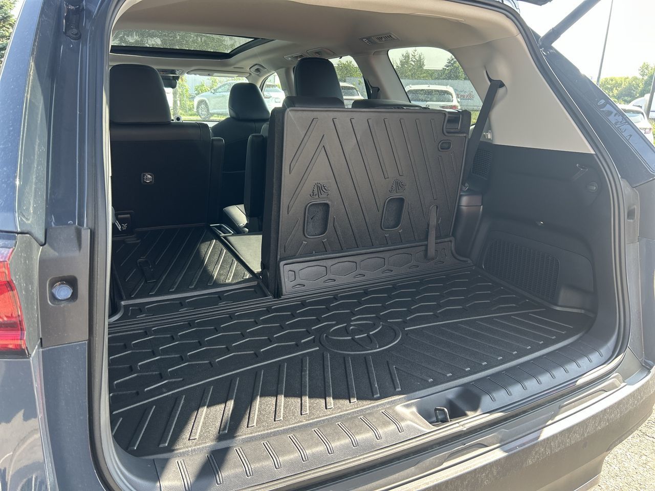 Toyota GRAND HIGHLANDER HYBRID  2024 à Bolton, Ontario