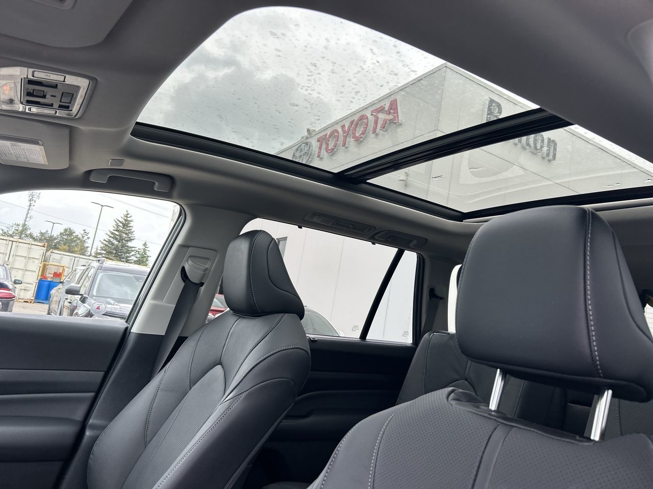 Toyota GRAND HIGHLANDER HYBRID  2024 à Bolton, Ontario