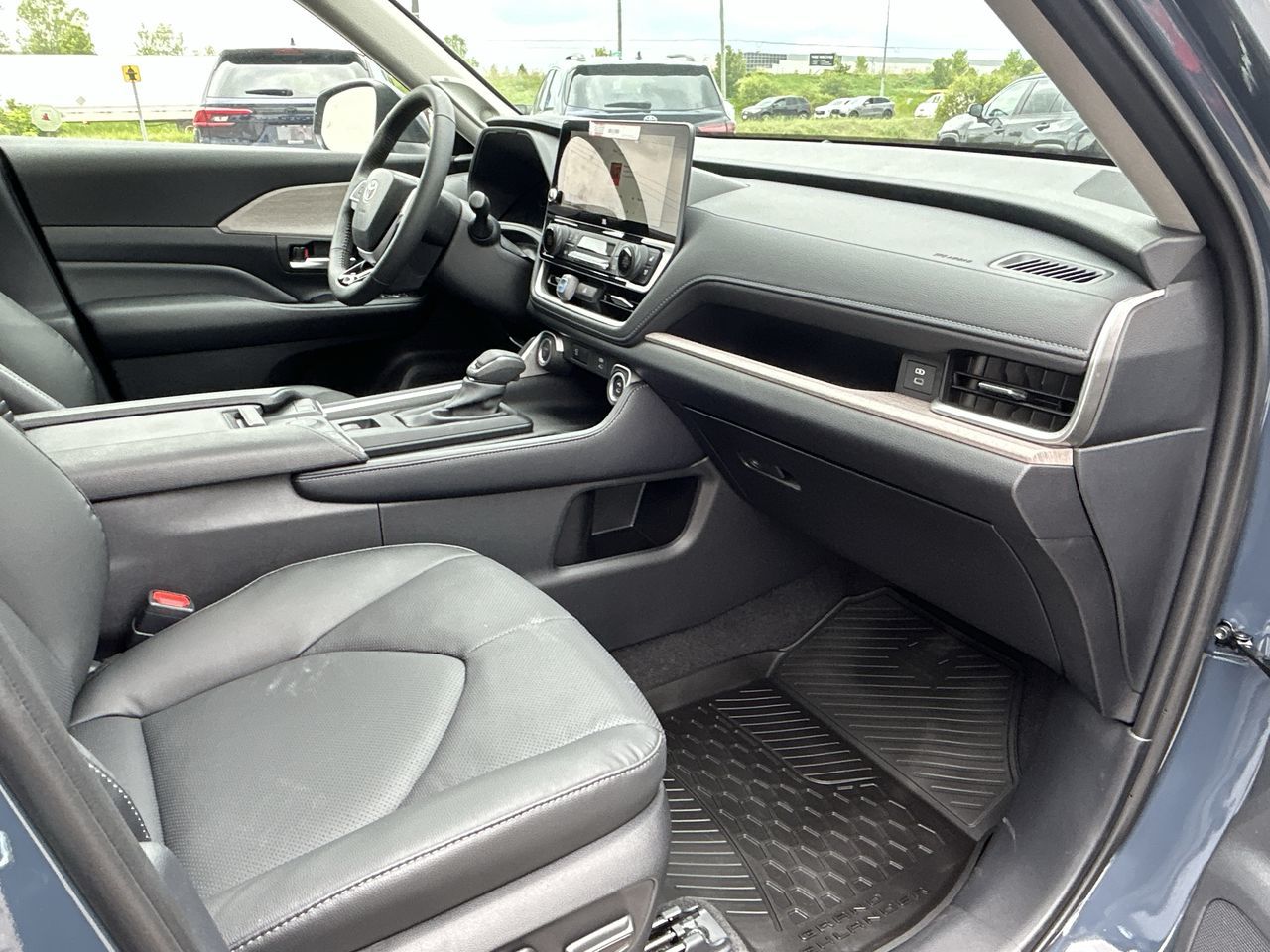 Toyota GRAND HIGHLANDER HYBRID  2024 à Bolton, Ontario