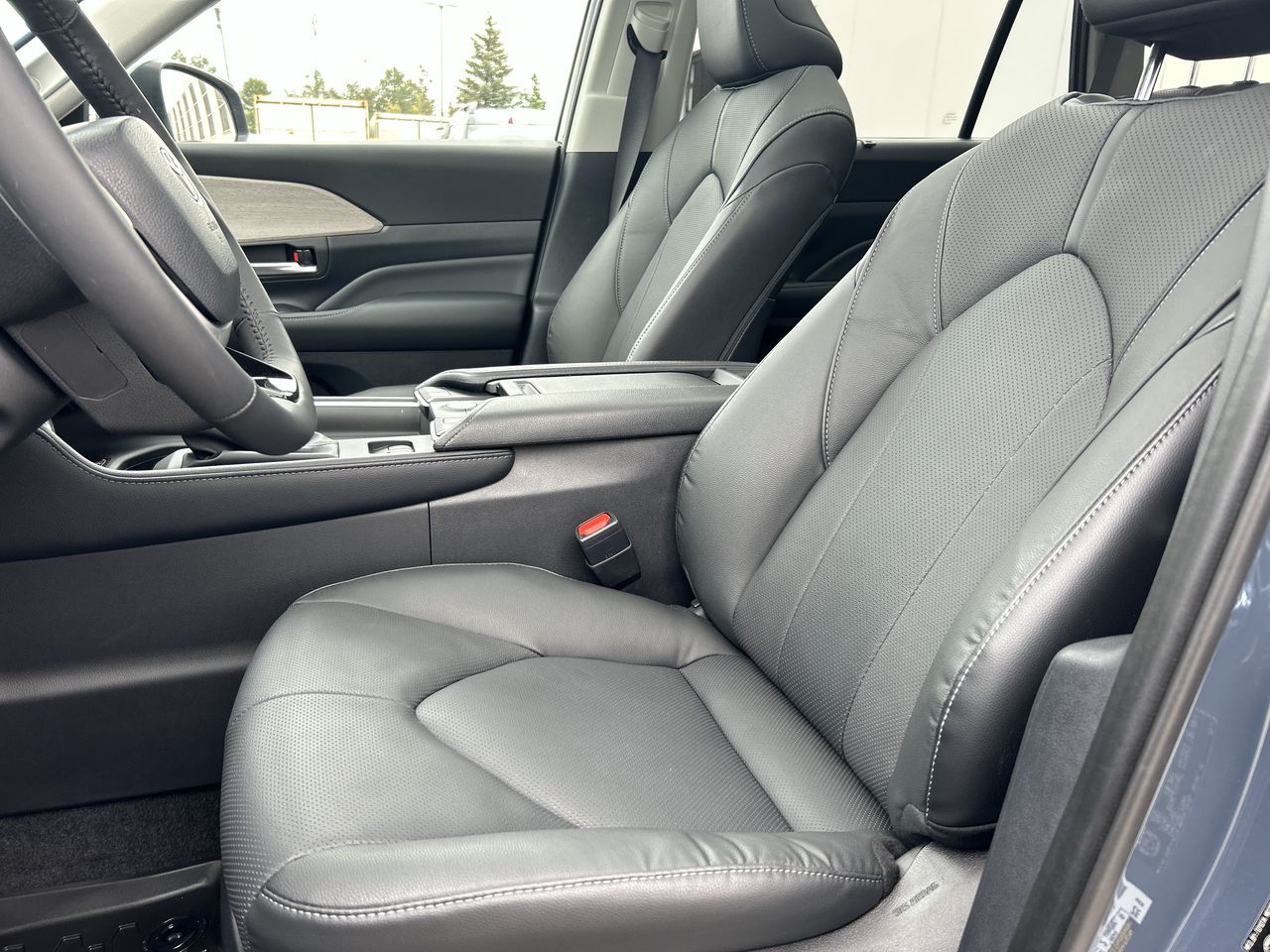 Toyota GRAND HIGHLANDER HYBRID  2024 à Bolton, Ontario