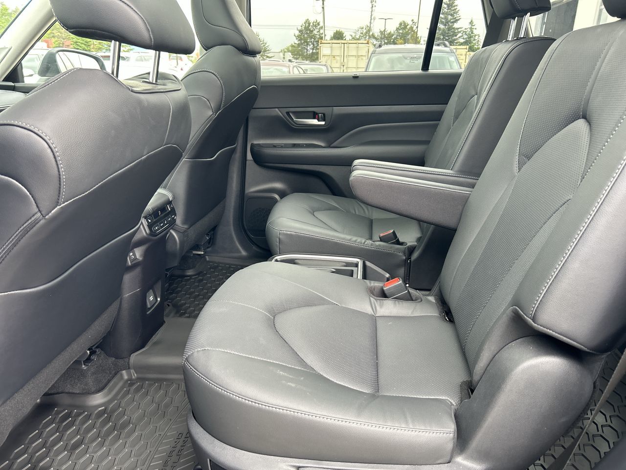 Toyota GRAND HIGHLANDER HYBRID  2024 à Bolton, Ontario
