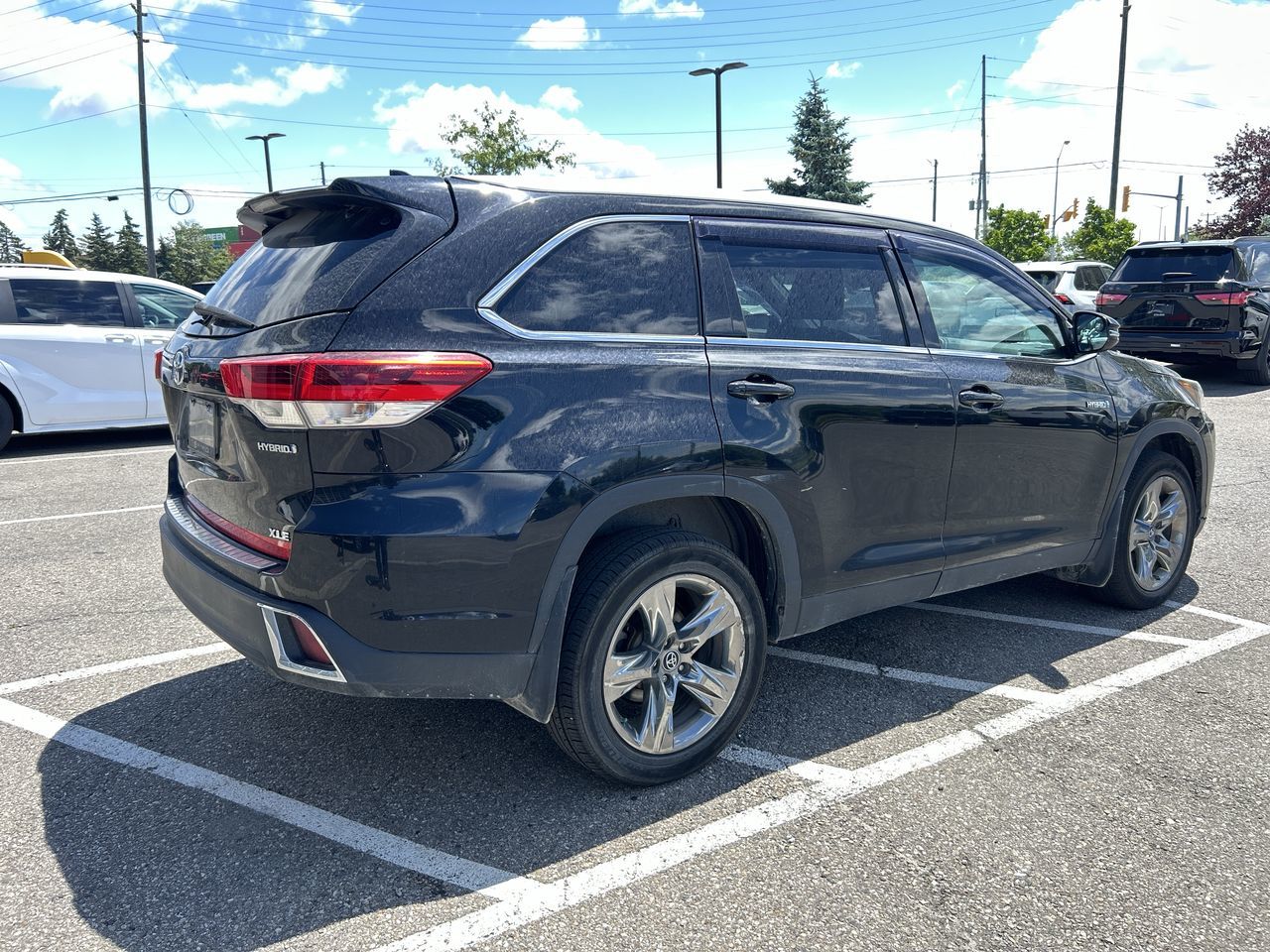 2019 Toyota Highlander hybrid in Bolton, Ontario