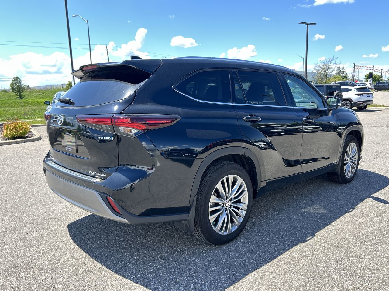 2024 Toyota Highlander hybrid in Bolton, Ontario