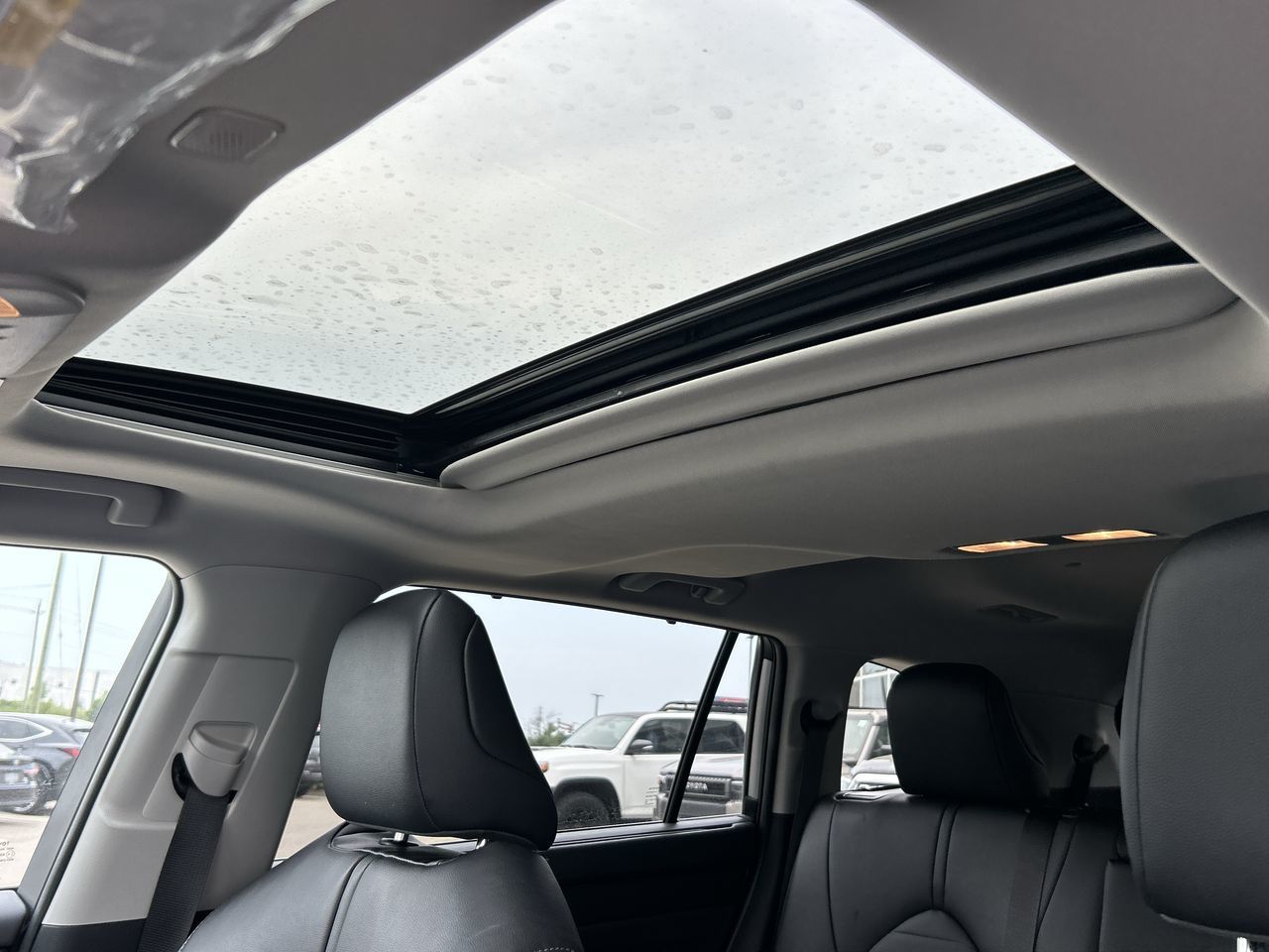2024 Toyota Highlander hybrid in Bolton, Ontario