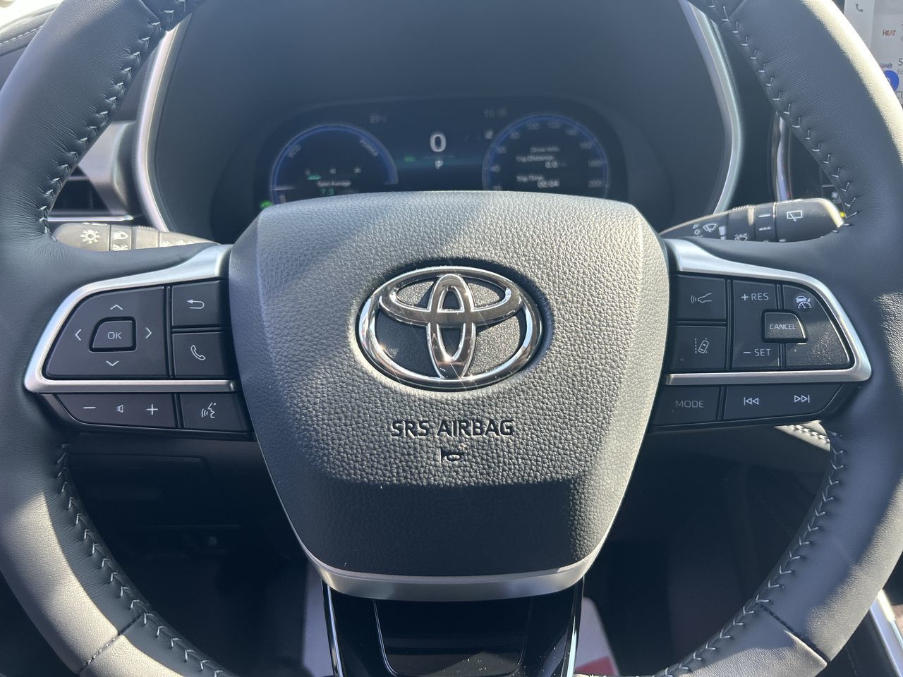 Toyota Highlander hybrid  2025 à Bolton, Ontario
