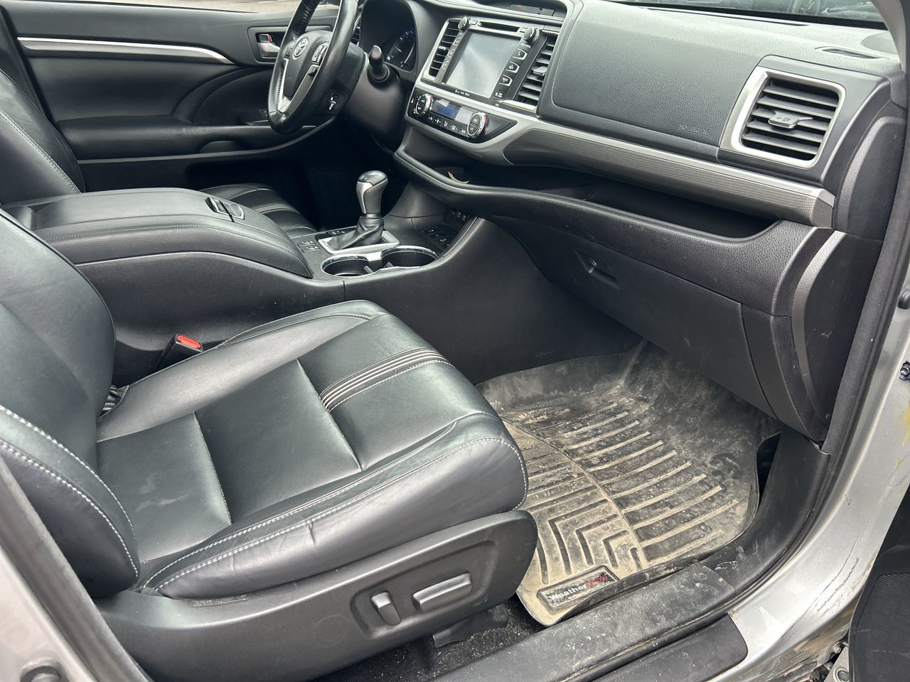 2018 Toyota Highlander in Bolton, Ontario