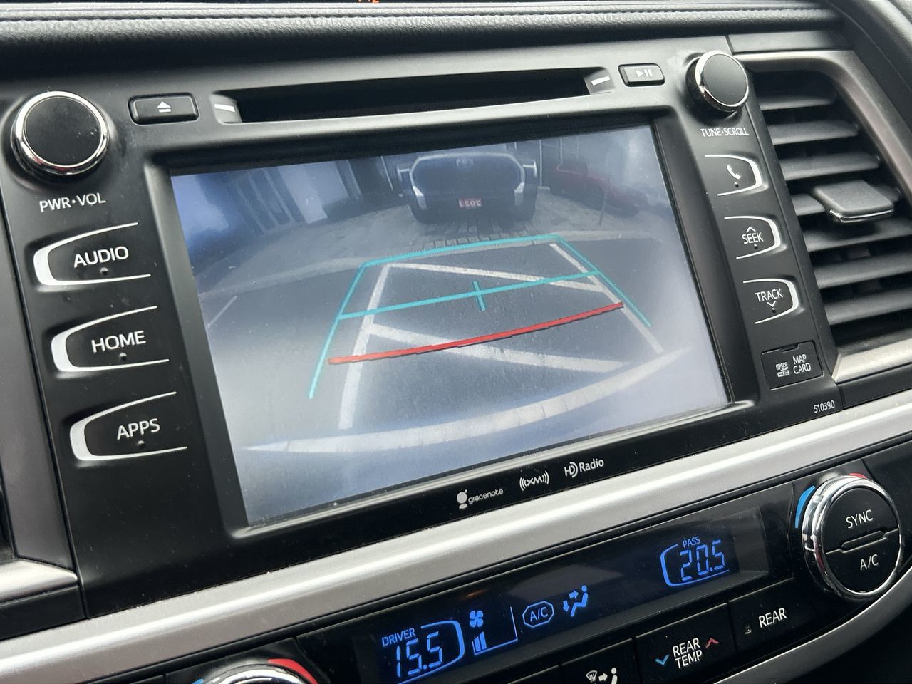 2018 Toyota Highlander in Bolton, Ontario