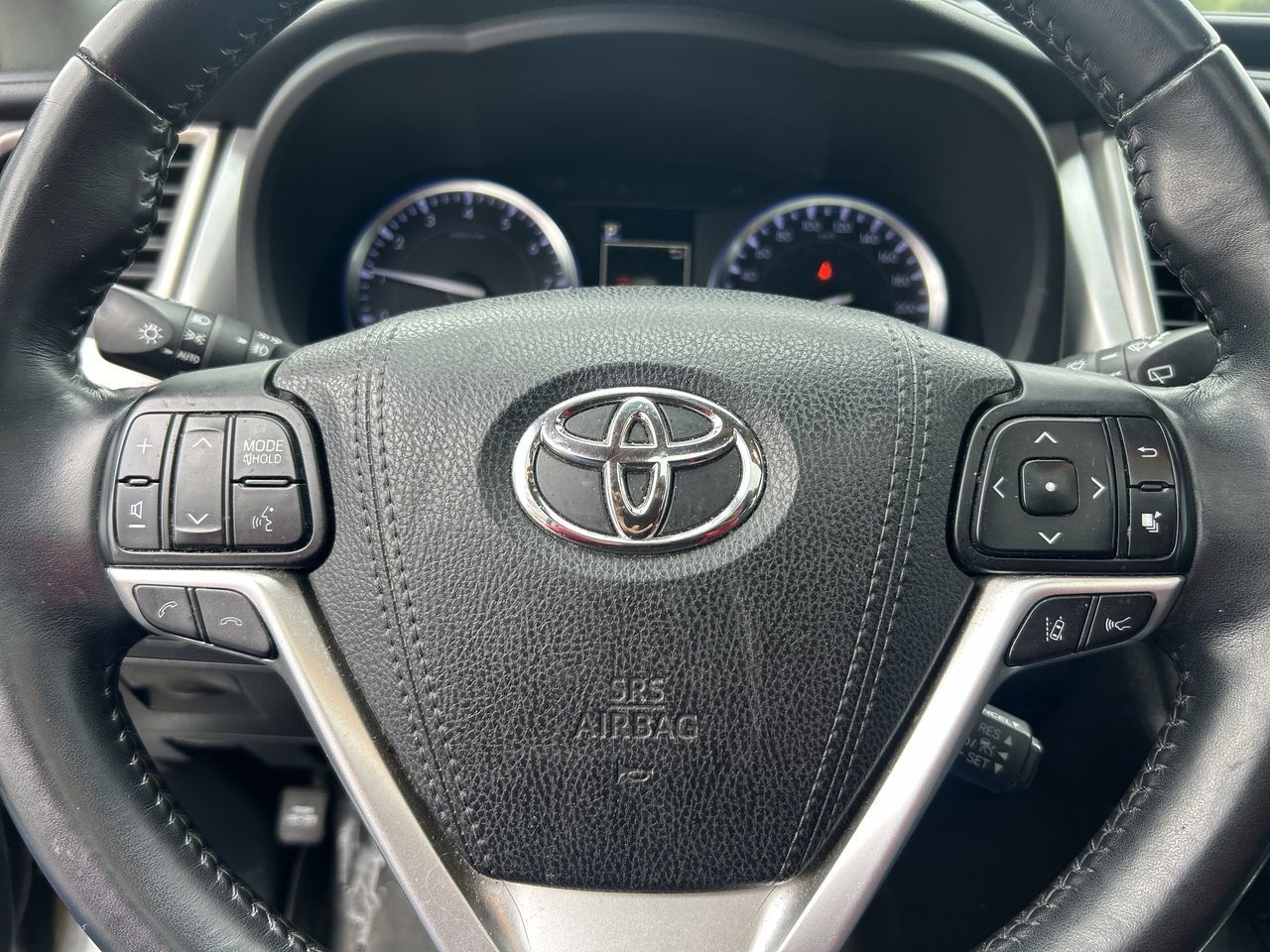 2018 Toyota Highlander in Bolton, Ontario
