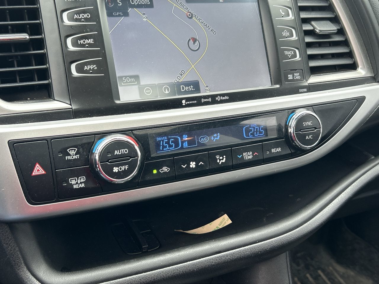 2018 Toyota Highlander in Bolton, Ontario