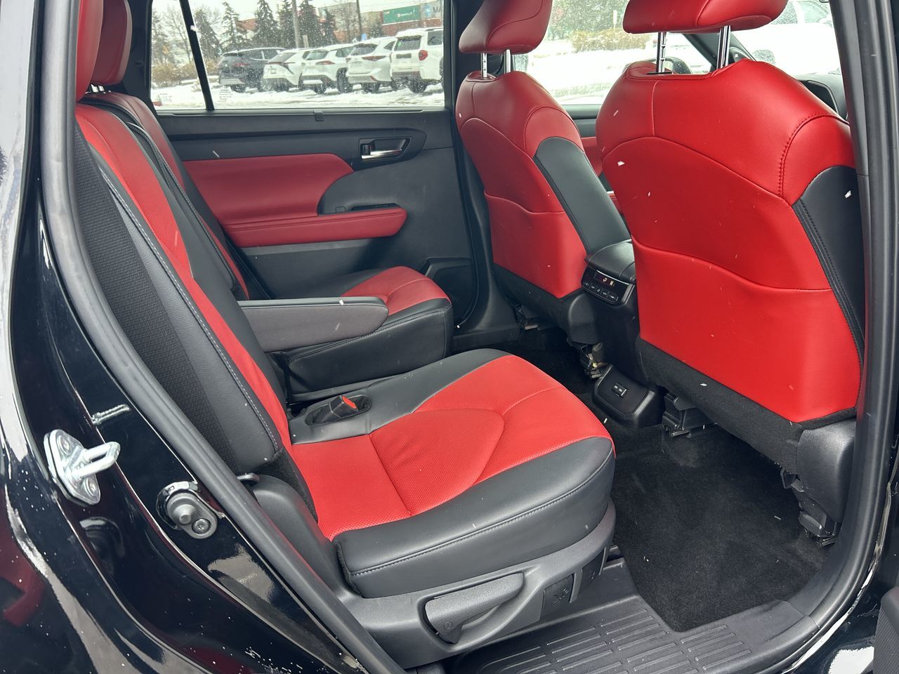 Toyota Highlander  2024 à Bolton, Ontario