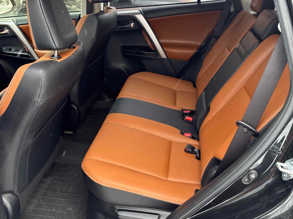 2016 Toyota RAV4 Hybrid in Bolton, Ontario