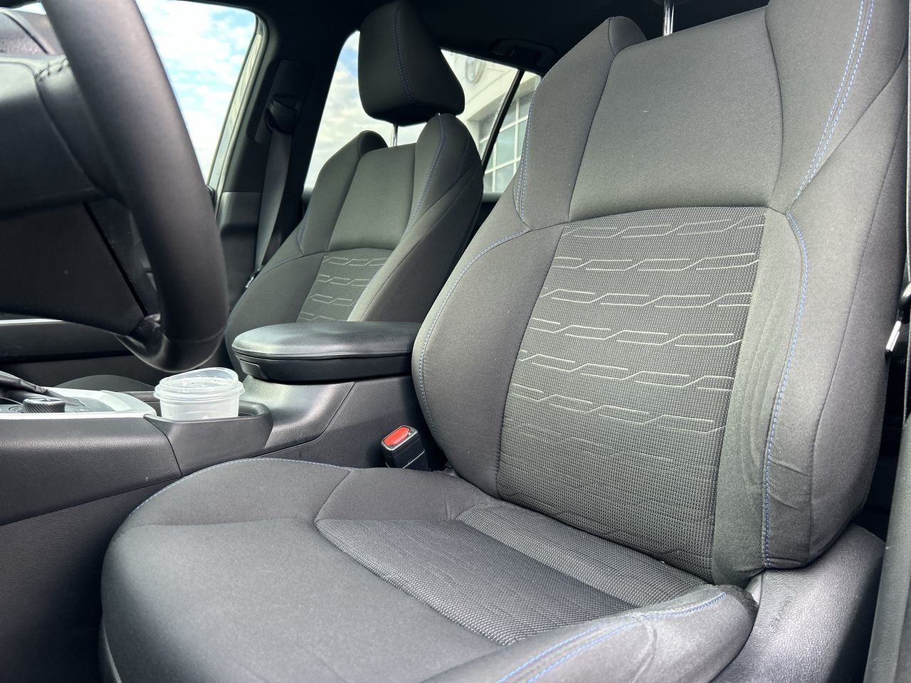 Toyota RAV4 Hybrid  2022 à Bolton, Ontario