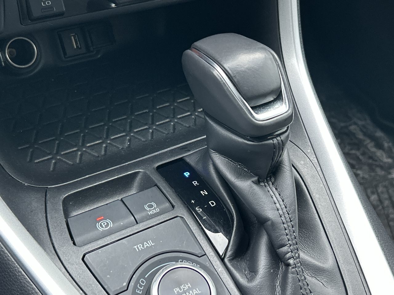 Toyota RAV4 Hybrid  2022 à Bolton, Ontario