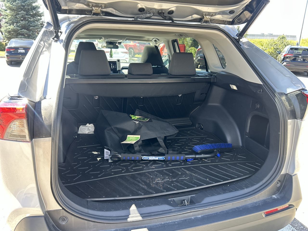 2023 Toyota RAV4 Hybrid in Bolton, Ontario