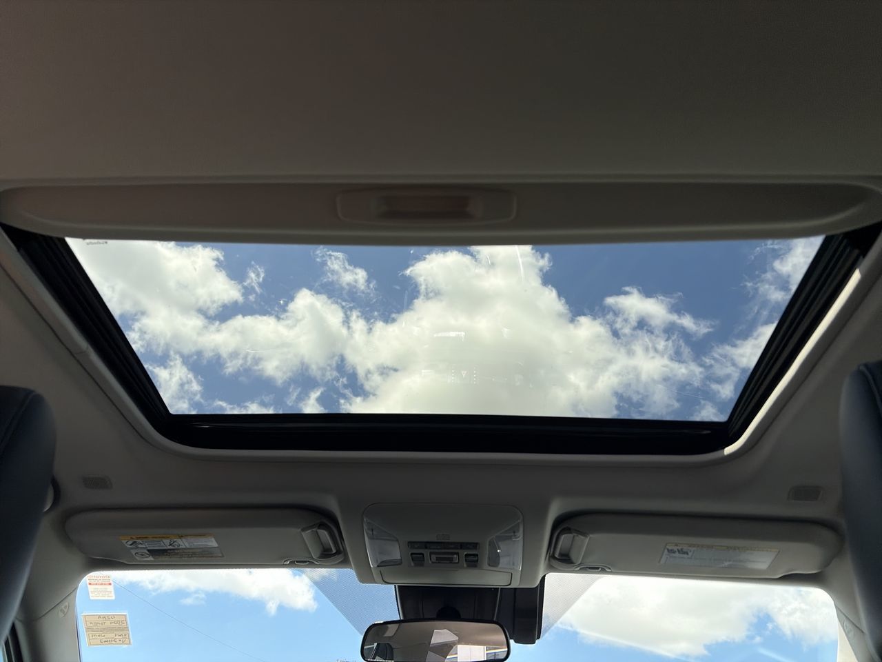 Toyota RAV4 Hybrid  2024 à Bolton, Ontario