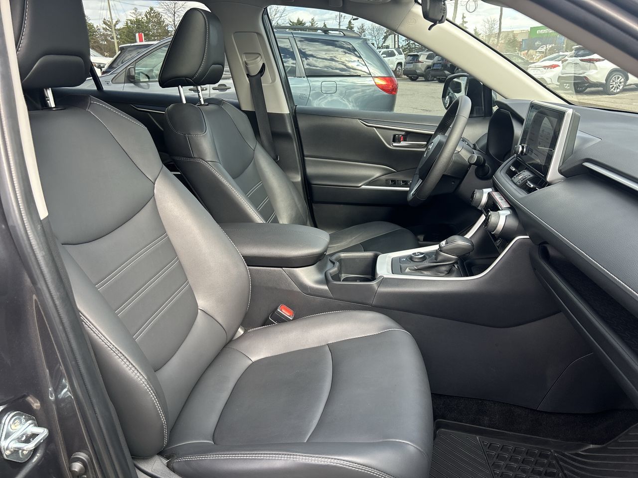 Toyota RAV4 Hybrid  2025 à Bolton, Ontario
