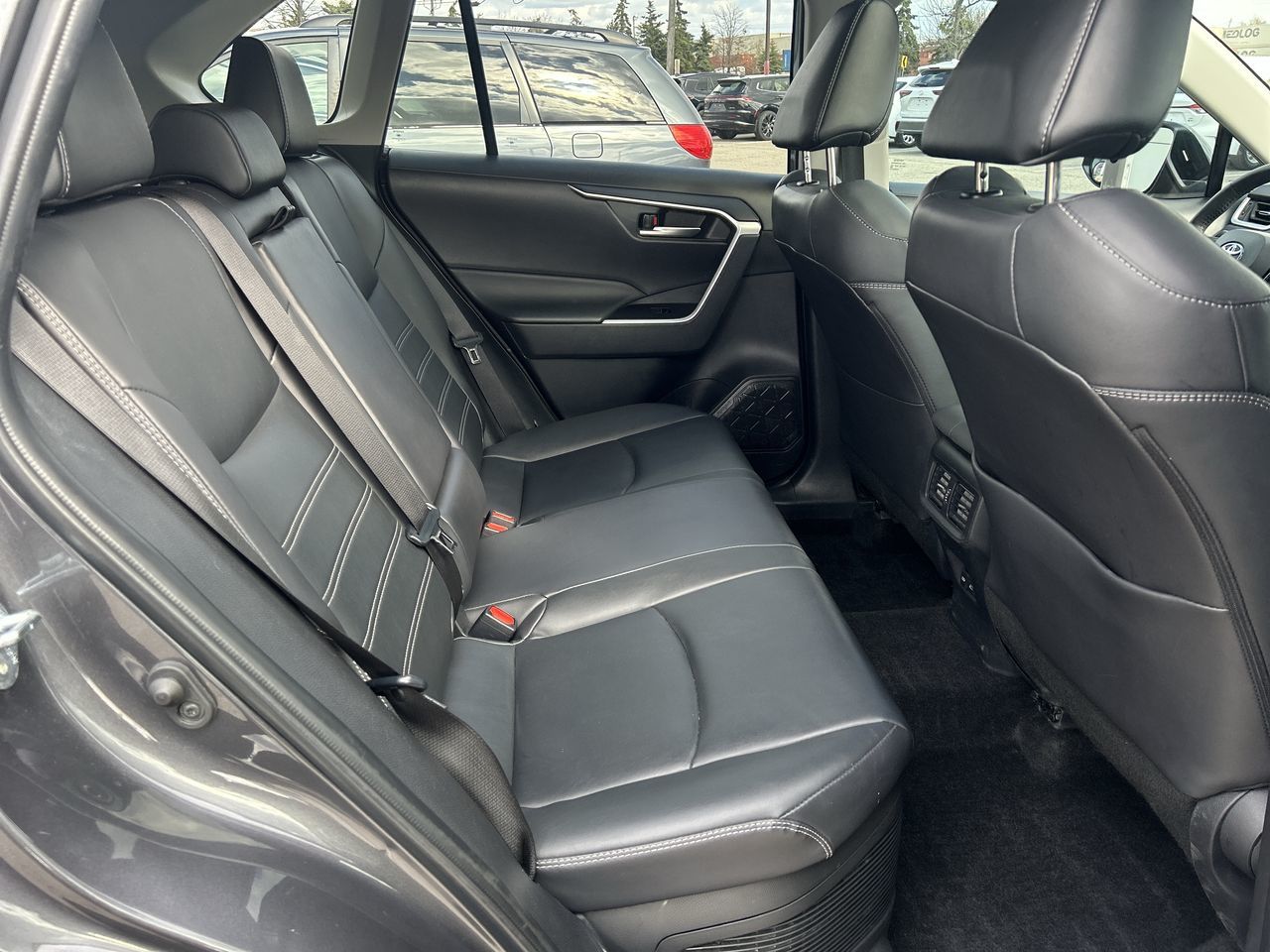 Toyota RAV4 Hybrid  2025 à Bolton, Ontario