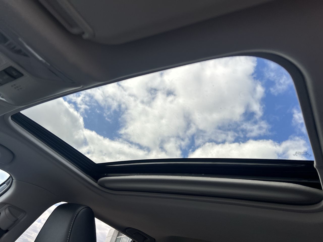Toyota RAV4 Hybrid  2025 à Bolton, Ontario