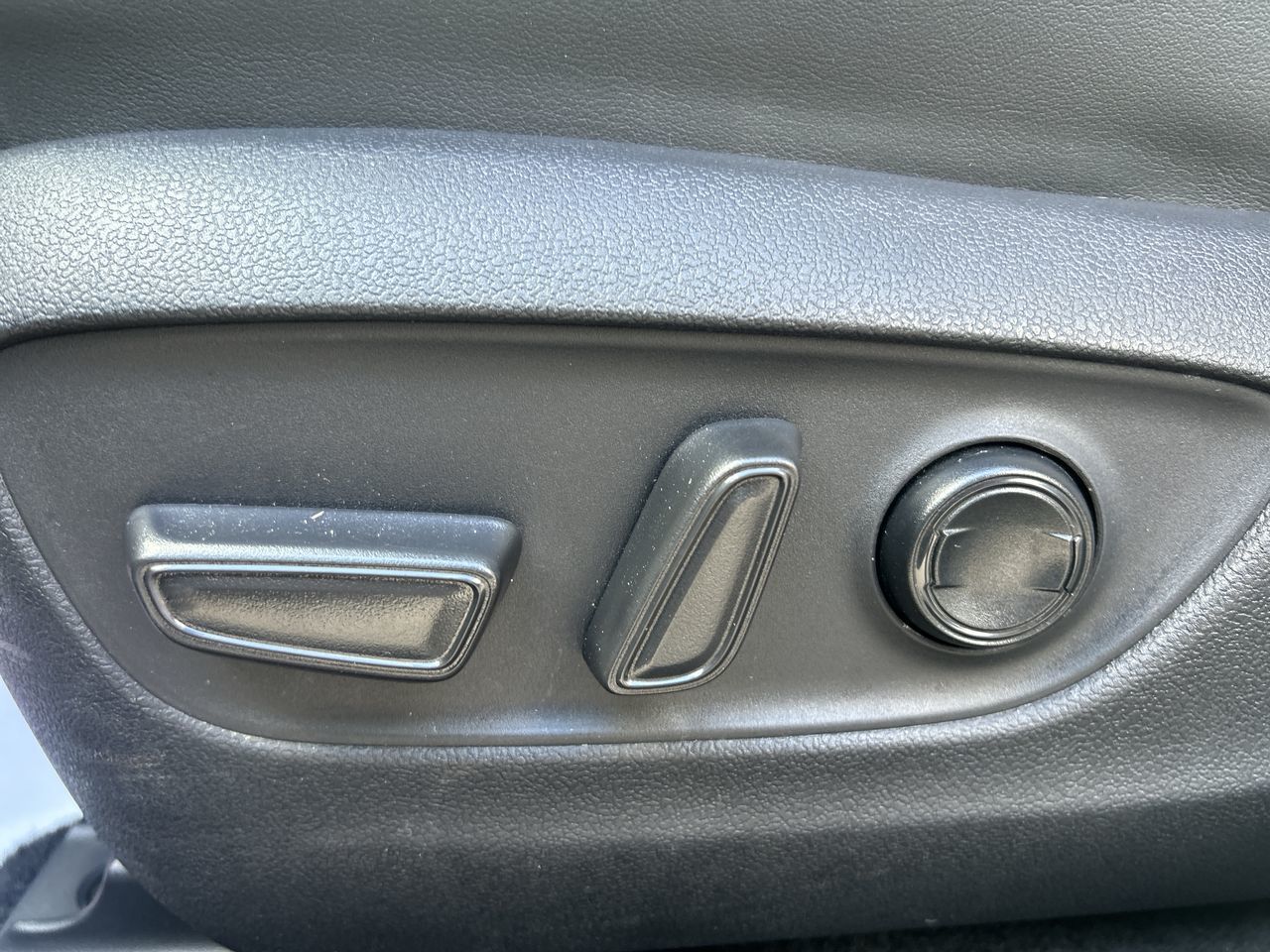 Toyota RAV4 Hybrid  2025 à Bolton, Ontario