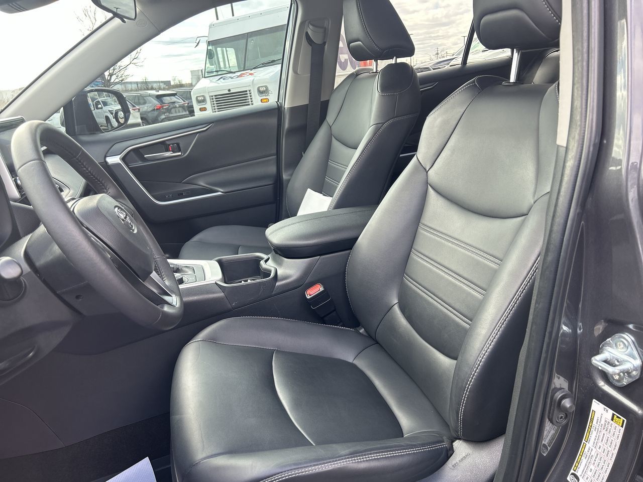 Toyota RAV4 Hybrid  2025 à Bolton, Ontario