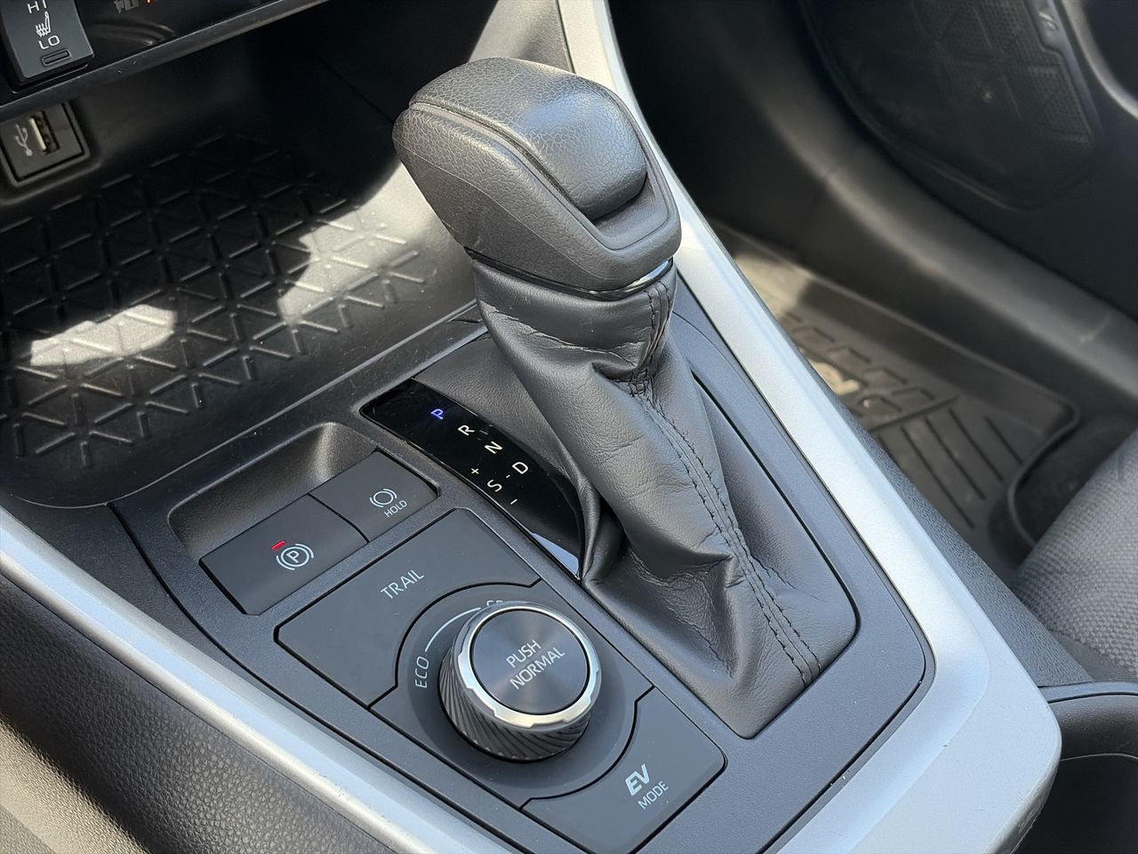 2025 Toyota RAV4 Hybrid